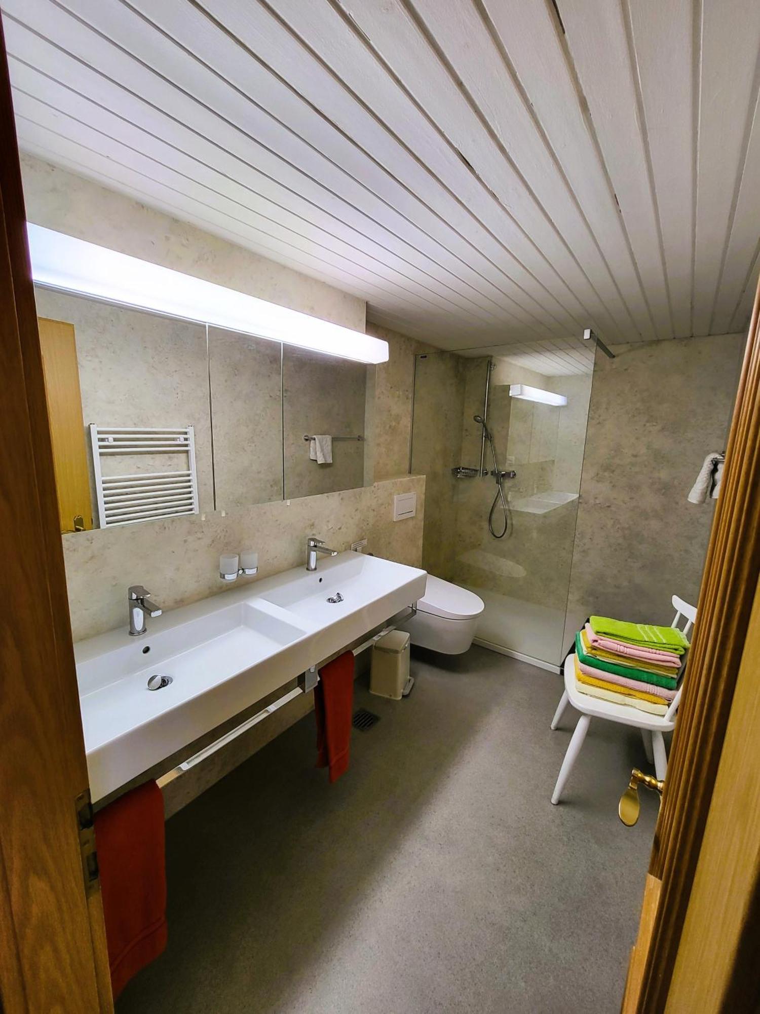Chalet Lilo 4 Zimmer Big View Beatenberg Bagian luar foto